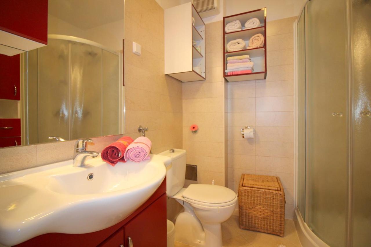 פורץ Apartment Vojka In City Center מראה חיצוני תמונה