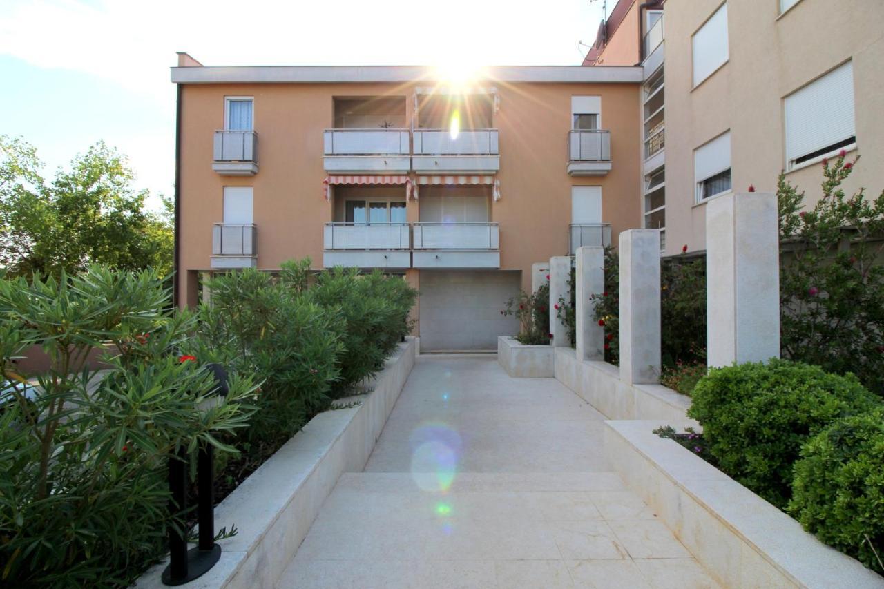 פורץ Apartment Vojka In City Center מראה חיצוני תמונה