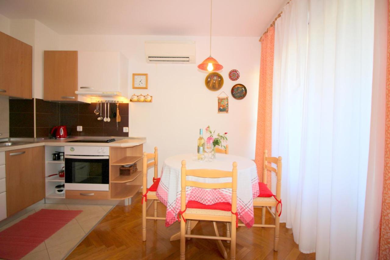 פורץ Apartment Vojka In City Center מראה חיצוני תמונה
